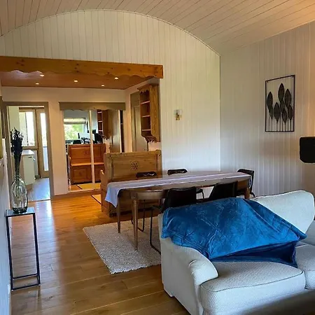 شقة Superbe Avec Vue Sur Montagnes, Calme موجوف